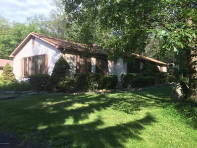 292 Rainbow Dr, Stroudsburg, PA 18360 - photo 2