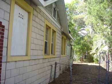 February 241 W 18th (11)