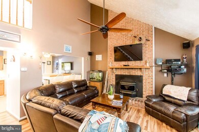 609 Tradewinds Ct, Edgewood, MD 21040 - photo 2