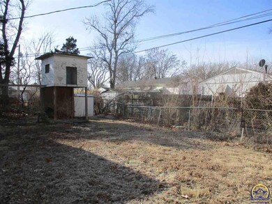 3621 SW Devon Ave, Topeka, KS 66611 - photo 6
