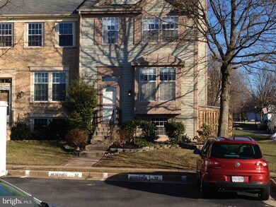 13336 Burkitts Rd, Fairfax, VA 22033 - photo 2