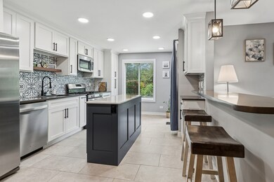 91 Midhurst Ct unit 102, Naperville, IL 60565 - photo 2