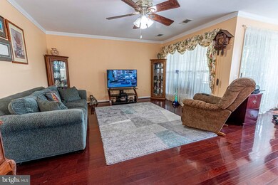 8209 Crossbrook Ct unit 202, Lorton, VA 22079 - photo 5