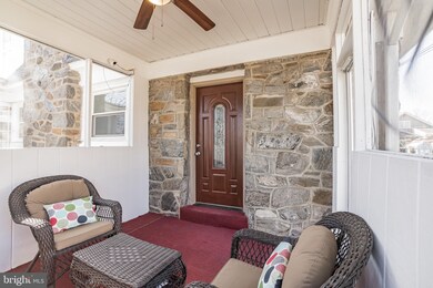 122 E Parkway Ave, Chester, PA 19013 - photo 4