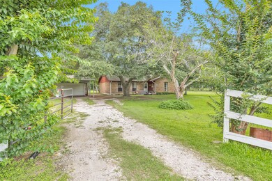 8906 Ridgecrest Dr, Manvel, TX 77578 - photo 3