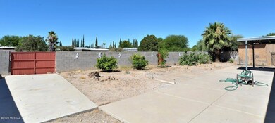 Double Gates in Back