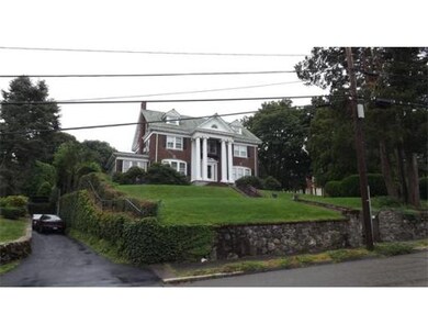 40 Hutchinson Rd, Arlington, MA 02474 - photo 2