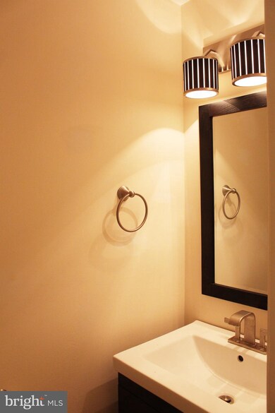 2431 Ansdel Ct, Reston, VA 20191 - photo 7