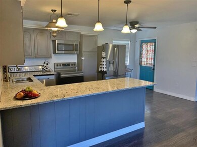 204 N Elk Dr, Cache, OK 73527 - photo 7