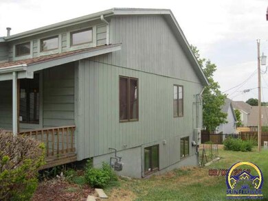 3524 SW Eveningside Dr, Topeka, KS 66614 - photo 2