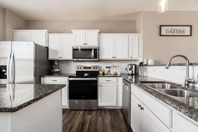 016_1c9_W Laurel Creek St-051