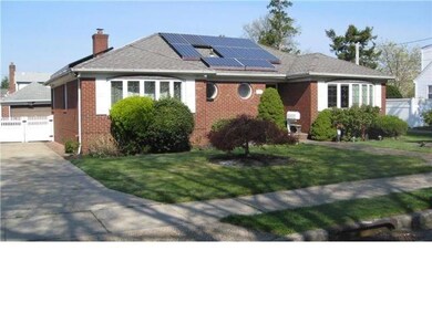 25 Daffodil Ave, Franklin Square, NY 11010 - photo 2