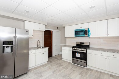 1146 Stirling St, Coatesville, PA 19320 - photo 3