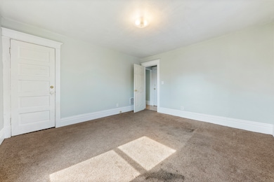 16 N Russell Ave unit 2, Aurora, IL 60506 - photo 5