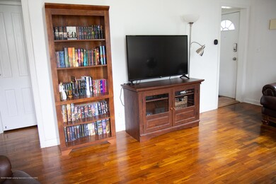 574 Brookland Blvd, Lansing, MI 48910 - photo 5