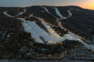 200 State Rt 94 unit 215, Vernon, NJ 07462 - photo 2