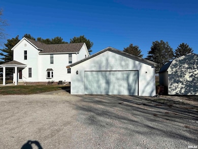 1836 N 1300 East Rd, Taylorville, IL 62568 - photo 5