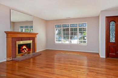 346 Tulane Ave-004-8-Living Room-MLS_Siz