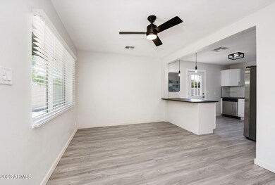 2206 N 26th St, Phoenix, AZ 85008 - photo 4