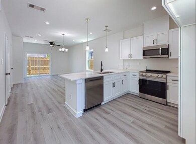 4011 King St, Houston, TX 77026 - photo 4