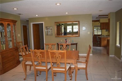 901 Citrus Dr, Alamo, TX 78516 - photo 4