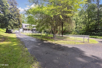 4879 Back Valley Rd