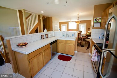 80 Victoria Square, Frederick, MD 21702 - photo 4