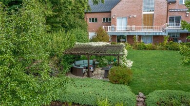 22 Lake View Dr, Woodstock, CT 06281 - photo 4