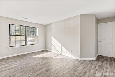 2301 Bayhead Dr, Parlin, NJ 08859 - photo 7