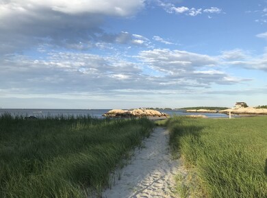 7 Lothrop Ln unit 1 (main), Cohasset, MA 02025 - photo 3