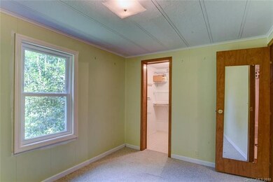 305 Meadowbrook Ct, Hendersonville, NC 28792 - photo 7