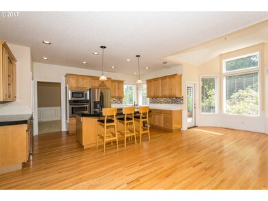 2352 Oakhurst Ln, Lake Oswego, OR 97034 - photo 7