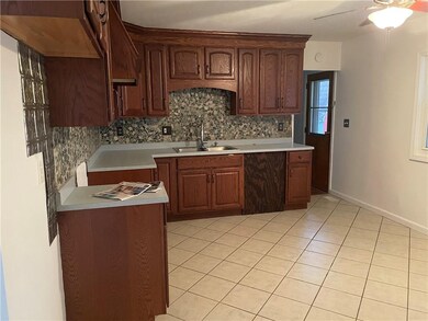 3057 Hawcreek Blvd, Columbus, IN 47203 - photo 4