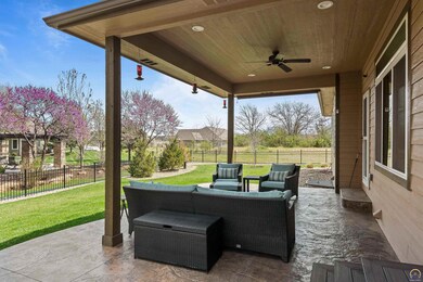 6324 SW 44th St, Topeka, KS 66610 - photo 4