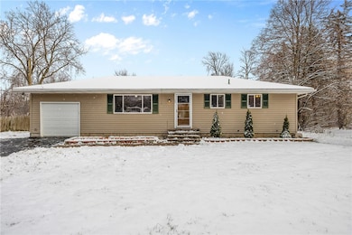 12 Vollmer Pkwy, Rochester, NY 14623 - photo 4