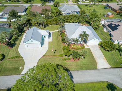 502 Hibiscus Ave, Sebastian, FL 32958 - photo 3