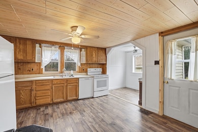 879 hudson rd glenburn me 04401 (13)