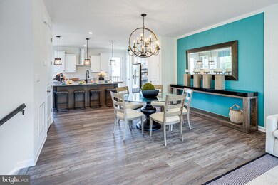 4014 Shire Meadow Ln, Triangle, VA 22172 - photo 3