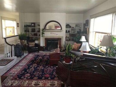 440 Hawthorn St, New Bedford, MA 02740 - photo 4