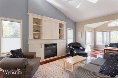 Living room with Fireplace