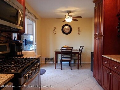 82 Arrowood Ct unit 594, Staten Island, NY 10309 - photo 5