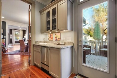 106 Carroll Avenue - 07
