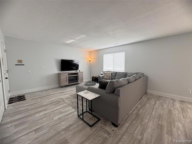 Light and bright, freshly painted and LVP flooring