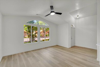 740 S Red Mountain Dr unit 26, Ivins, UT 84738 - photo 5