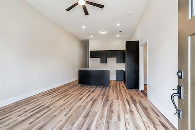 1503-Seamless living space.
