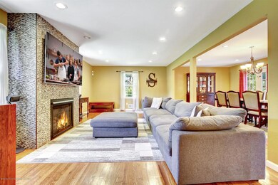 07-Family Room