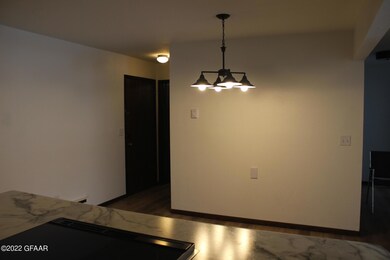 815 Duke Dr unit 421, Grand Forks, ND 58201 - photo 6