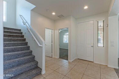 21428 E-005-038-Foyer and-MLS_Size