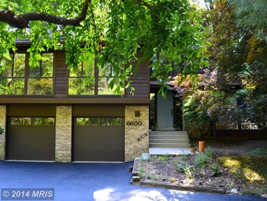 6600 Persimmon Tree Rd, Bethesda, MD 20817 - photo 2