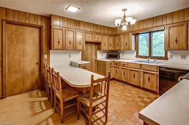 1896 Spero Rd, Asheboro, NC 27205 - photo 5